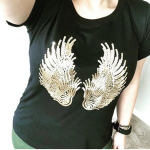 🇨🇴 Women T-shirt with Sequin Angel Wings NWOT